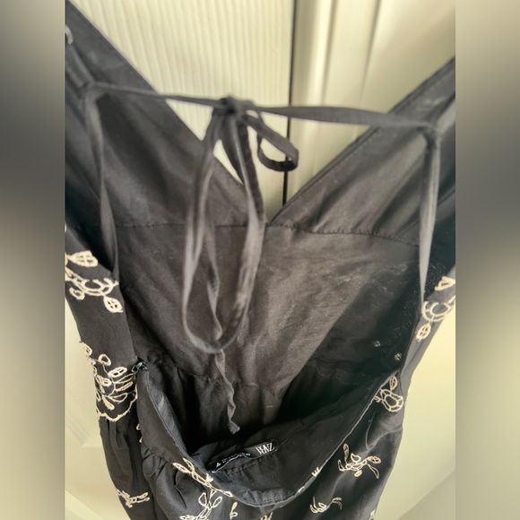 Embroidered Eyelet Midi Dress - Picture 6 of 6